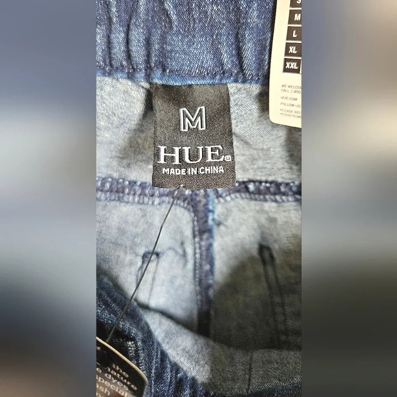 🟢3/$19🟢 HUE Jeggings Jean Leggings Distressed  Blue Size M - Picture 4 of 10